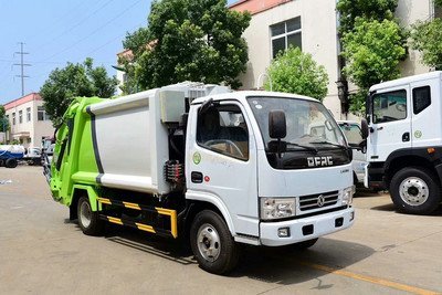 力威江淮壓縮式垃圾車 城鄉(xiāng)環(huán)衛(wèi)的高效清運(yùn)解決方案
